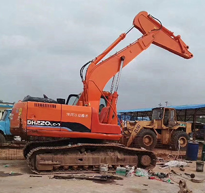 Q355B โบมหลุมขุดแกนสําหรับ CAT320 SK300 SH460 เป็นต้น