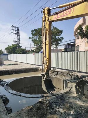 ผลงานการขุดที่แข็งแรง Excavator Sliding Arm SH240 สําหรับรถไฟใต้ดิน Jacking Tunnel 24T พร้อมอุปกรณ์เสริม