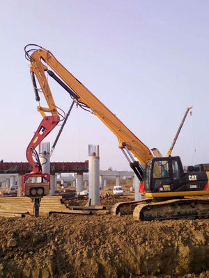 การขับขี่และการดึงถัง Excavator การขับขี่ถังแขน CAT340 ที่กําหนดเองกับผู้ขับถัง